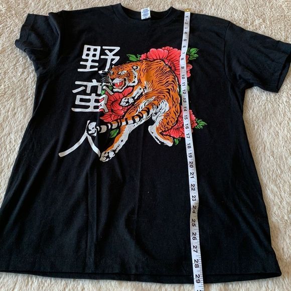 Tiger tee shirt size:Medium - Picture 15 of 16